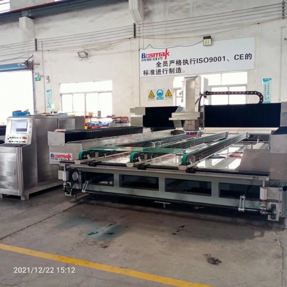 Обрабатывающий центр CNC с возможностью внедрения в концепцию Индустрии 4.0