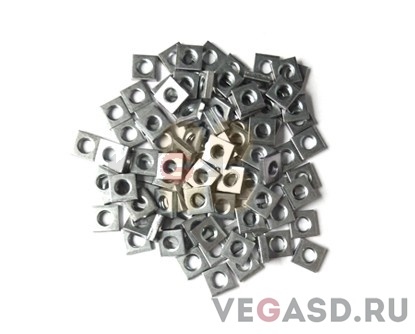 Набор гаек Roland, квадрат M5 8.5*8.5*2.3 3C (100ШТ)